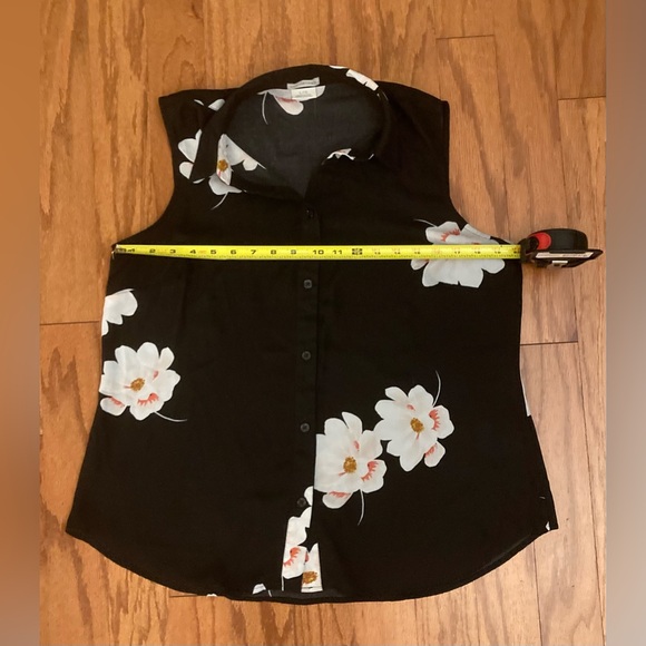 2/$15 Van Heusen sleeveless floral button‎ front blouse sleeveless top size L - Picture 9 of 10